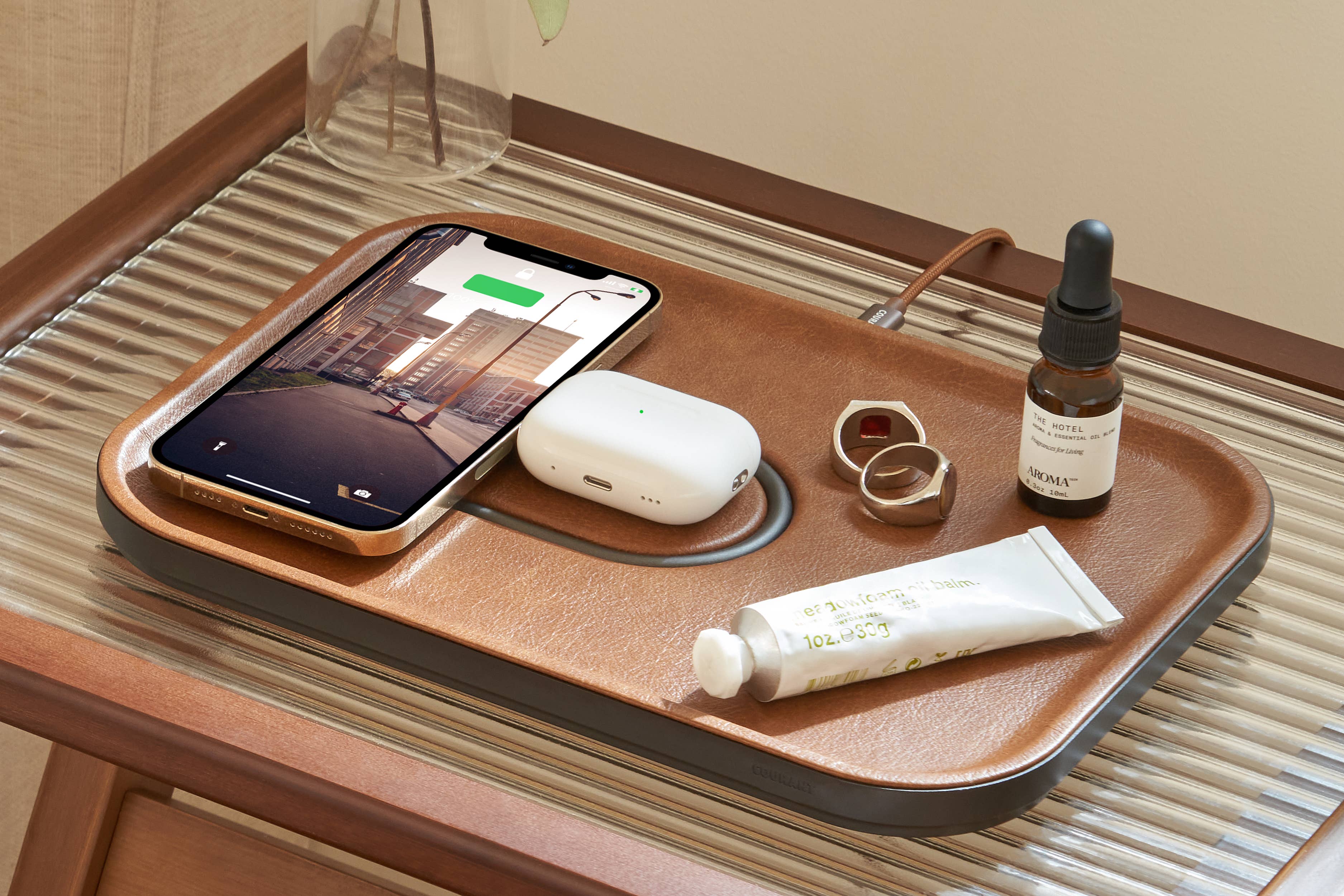 Courant – wholesale Telefondockningsstation och stativ – MAG:3 -Classics Läder Trådlös Dubbel Laddningsfack (Magnetisk)11