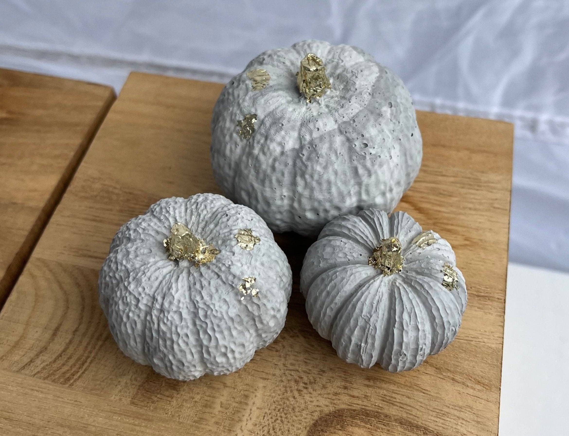 Love Nene - Wholesale Decorative Tabletop Object - Set of Small Halloween & Fall Pumpkins1