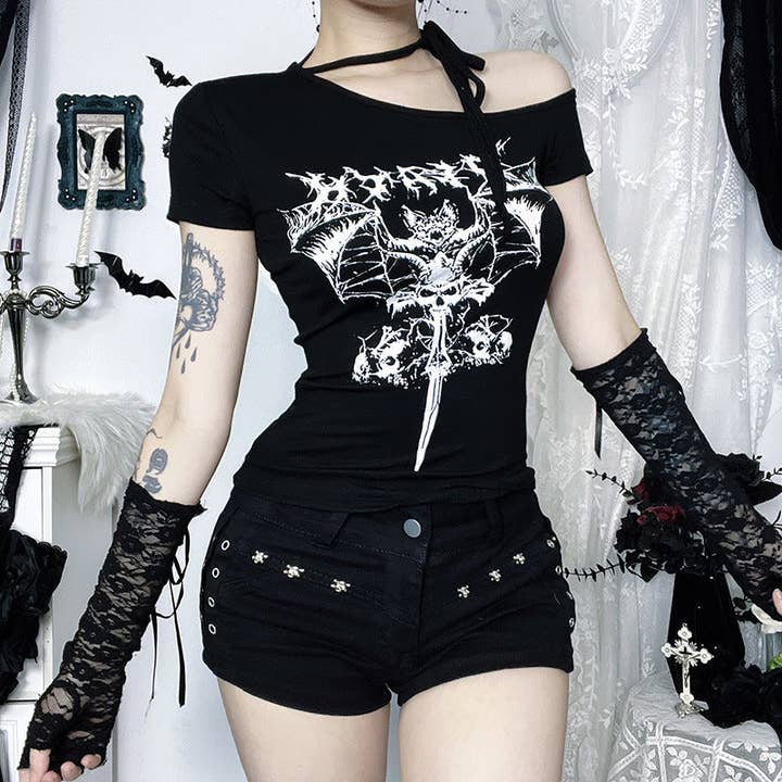 Donker Gotische Stijl Schoudervrije Dames T-Shirt voor wholesale door SALINA TRADING INC