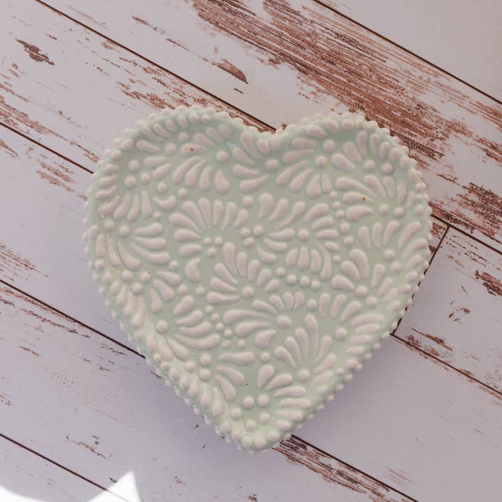 Tifany Calm - Heart Plate for wholesale by Mi Amor Just For You