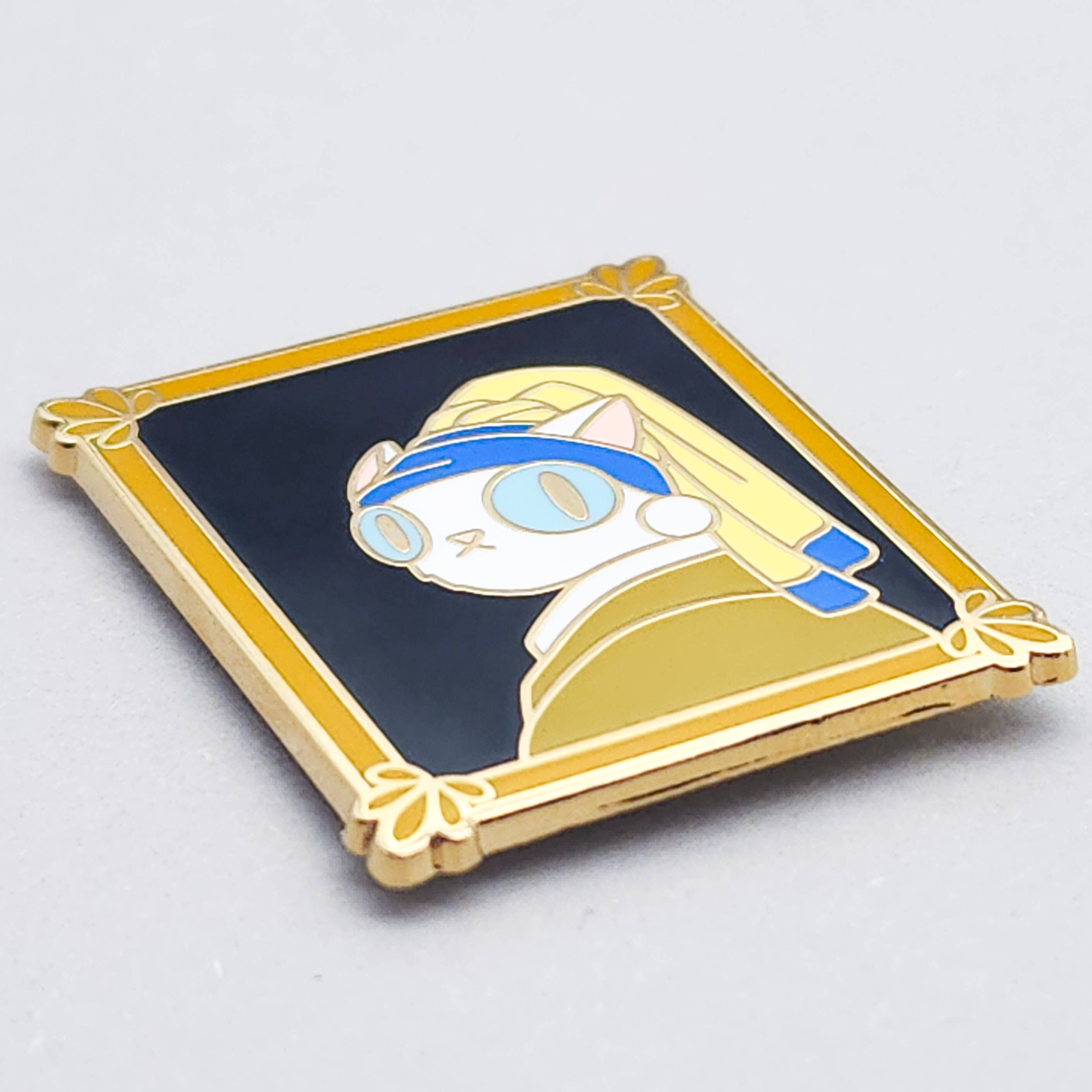 Toku Arts - Wholesale Lapel Pin/Button - Cat with a Pearl Earring Enamel Pin5