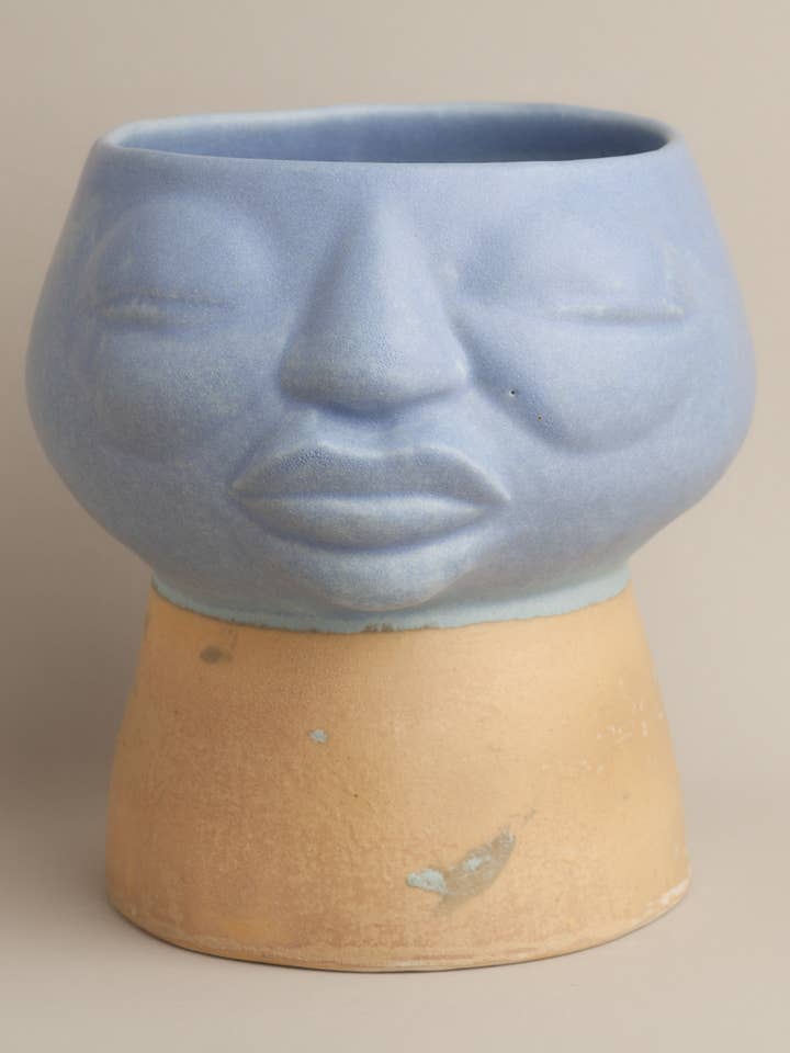 Naruna keramisk vase med kvindeface for engroshandel hos Namira Cerâmica