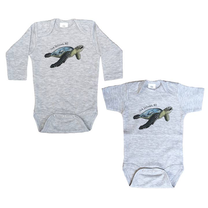 CUSTOM Meeresschildkröte Das Meer ruft Strand-Souvenir Baby für den Großhandel von Barefoot Baby