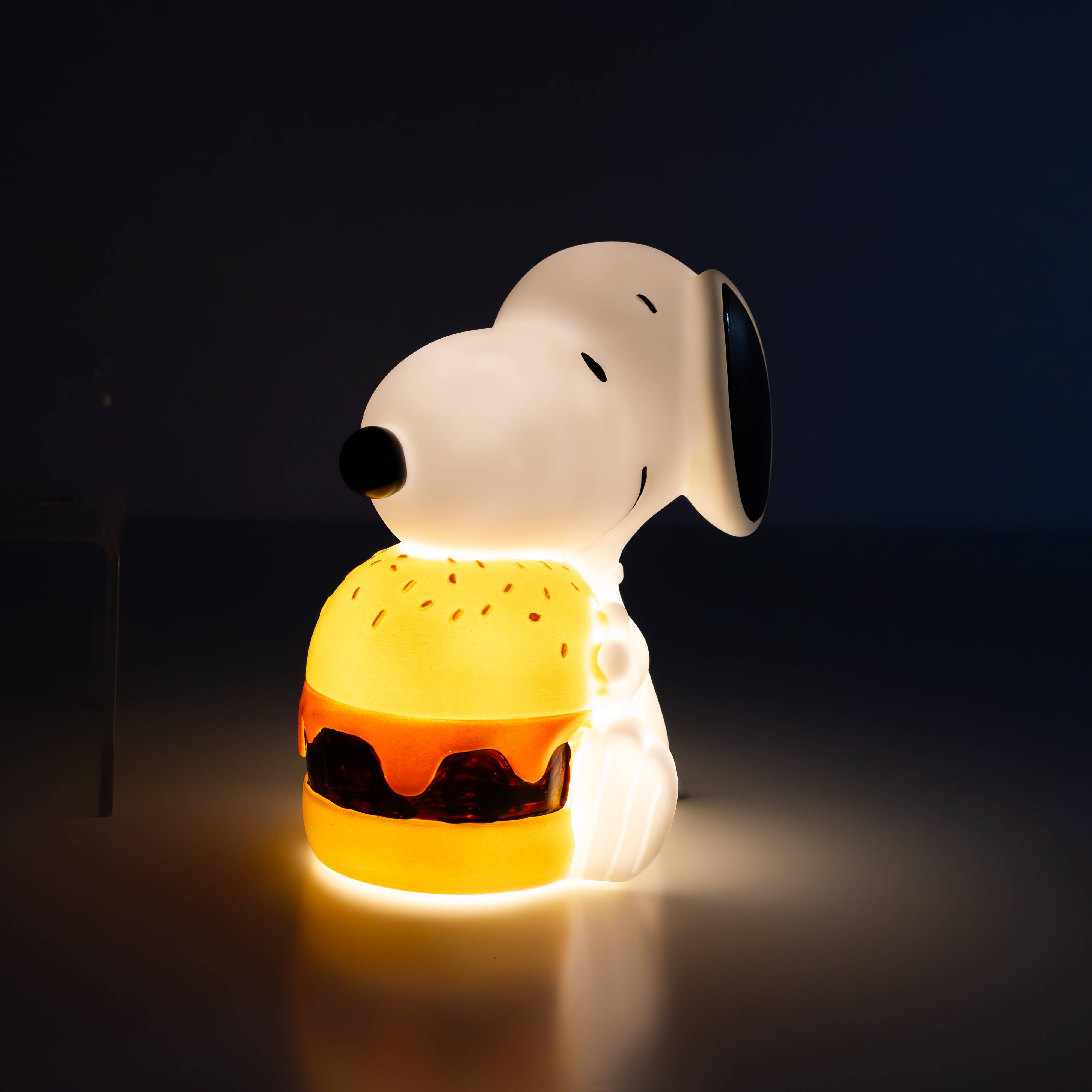 Mad Monkey GmbH - Wholesale Night Light - Snoopy - Mood Light Burger USB