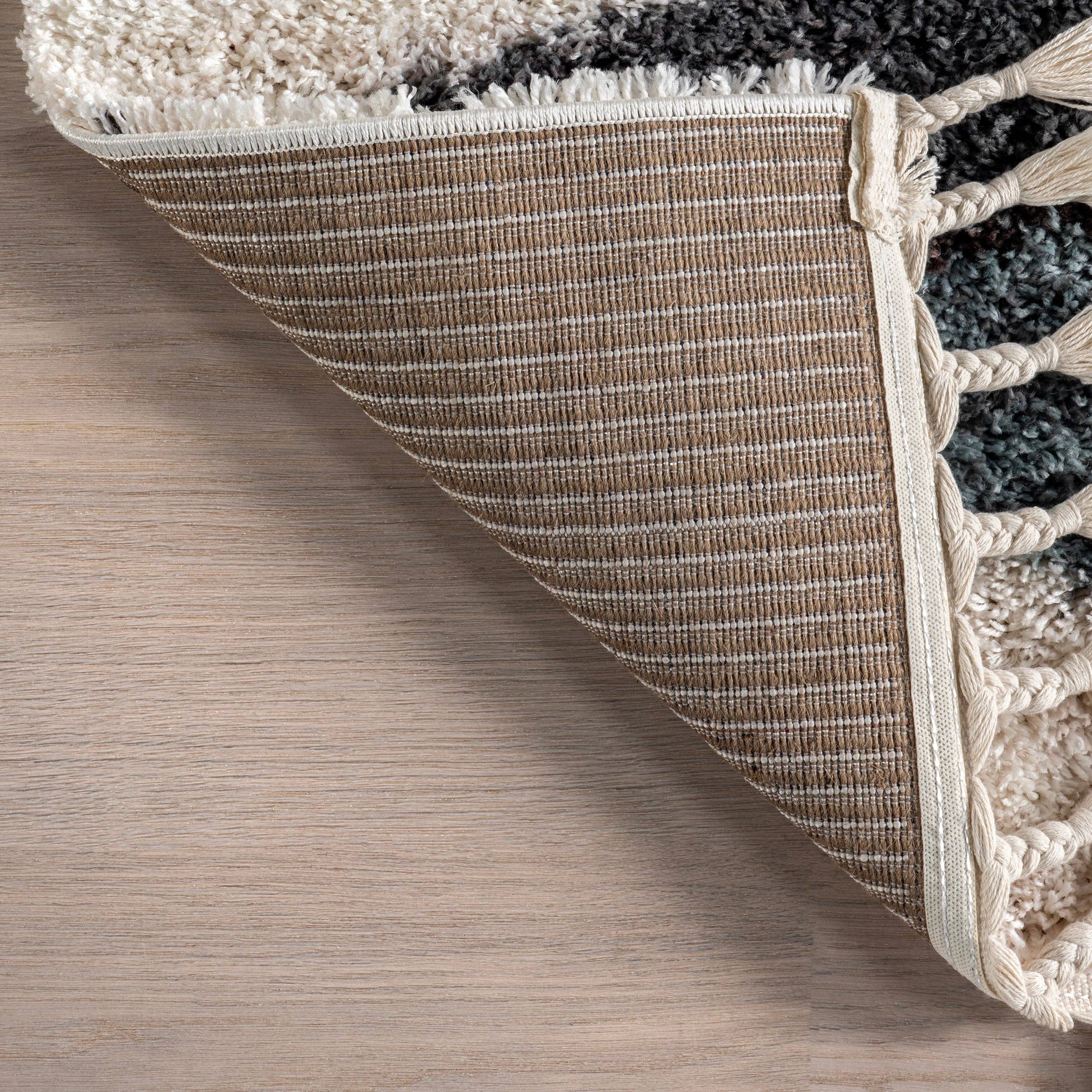 Rust Kali Shaggy Diamond Tassel Area Rug for wholesale on Faire37