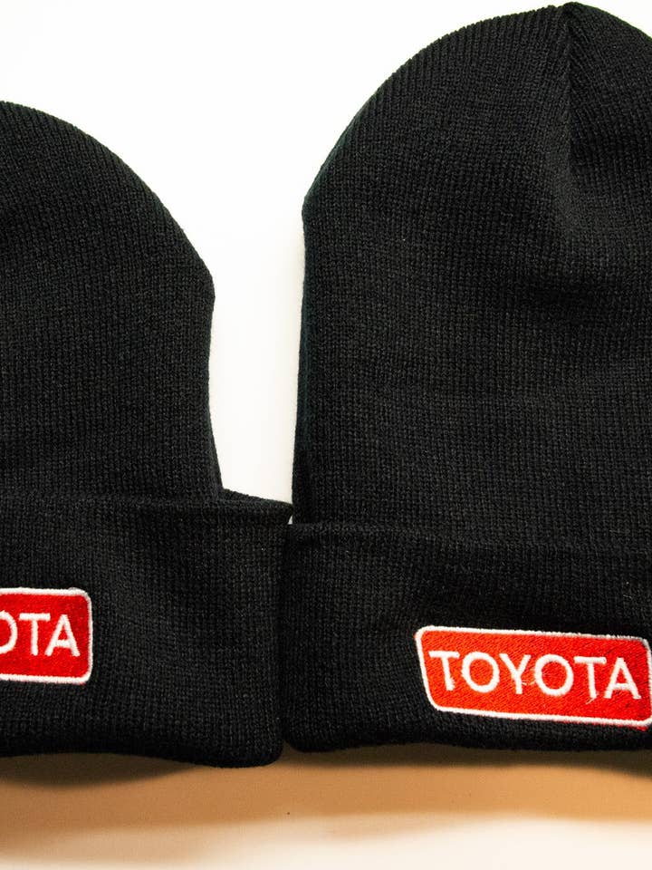 Shop-serie Toyota Beanie voor wholesale door Battle Born Clothing and Print