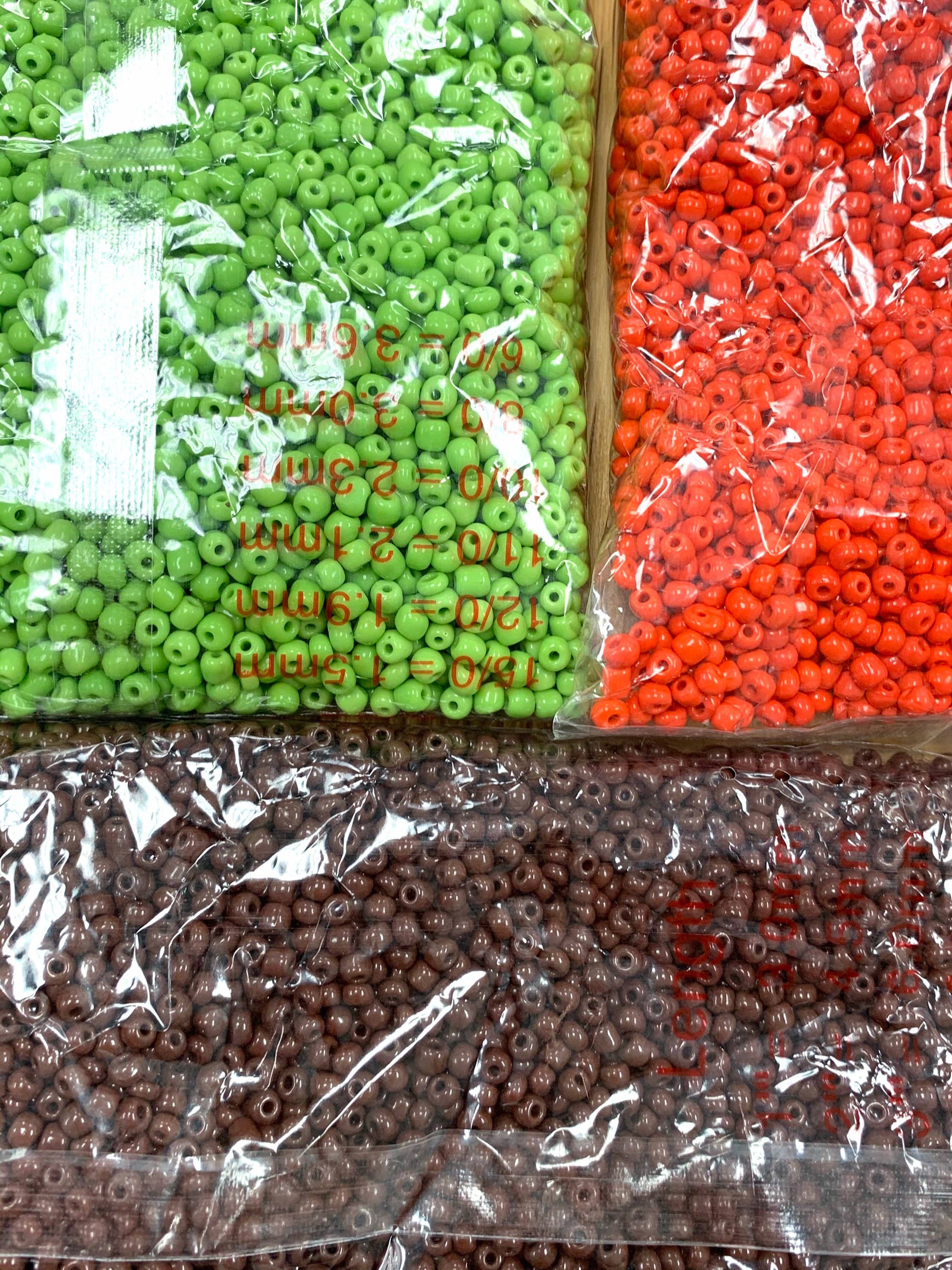 The Bead Bazaar - Vente Perle - Perles de taille, perles de graines, perles de verre rondes de 3 mm, perles de taille rondes, perles de graines en paquets, perles pour porte-masques, perles de graines en vrac1