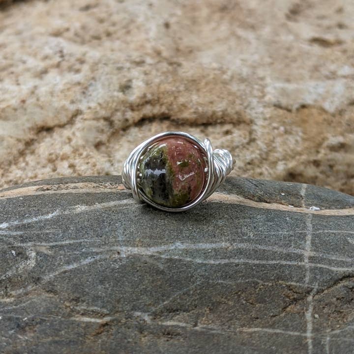 Unakietring in zilveren aardse boho-sieraden voor wholesale door Distorted Earth