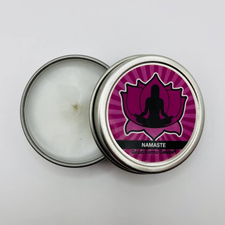 Namaste (Heiliger Lotus) - Erhältlich in 1 oz (4,95 $) und 4 oz (8,95 $) Größen für den Großhandel von Zensual Candles- Good Karma Candles