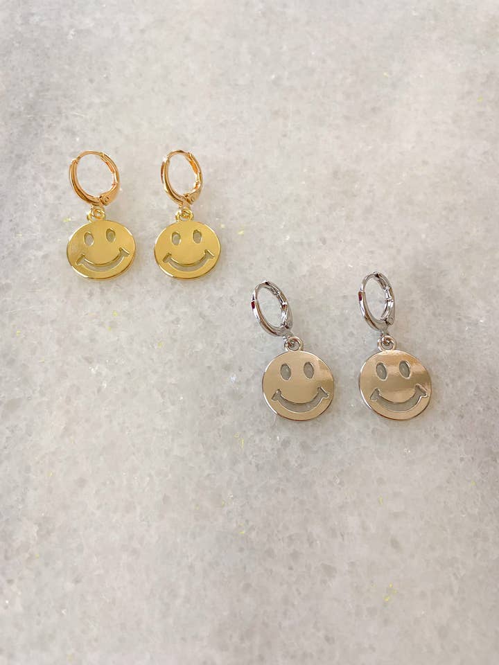 Guld Smiley Øreringe for engroshandel hos LIzzy's Jewels
