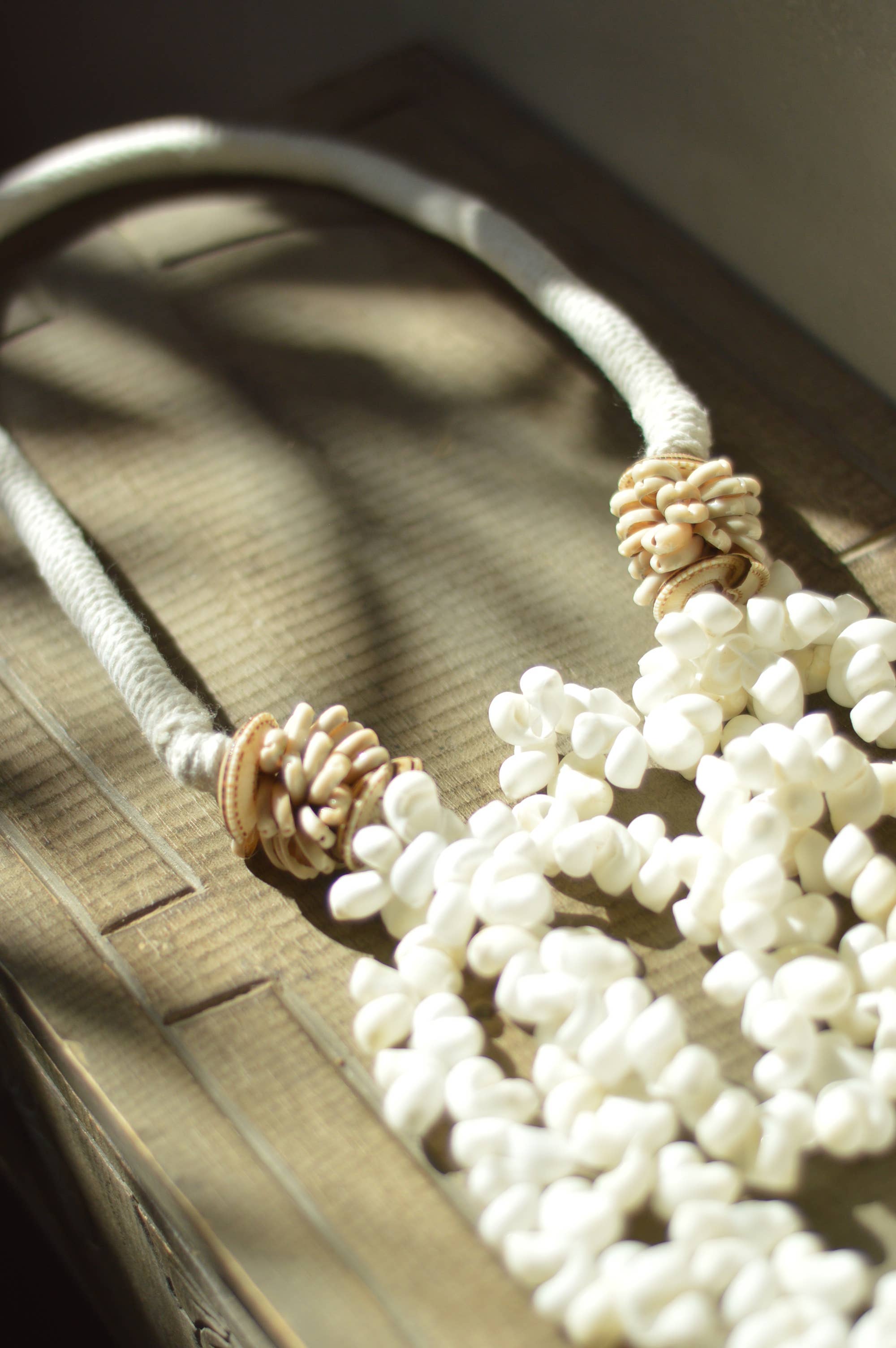 White Shell Necklace – Hawaii for wholesale on Faire1