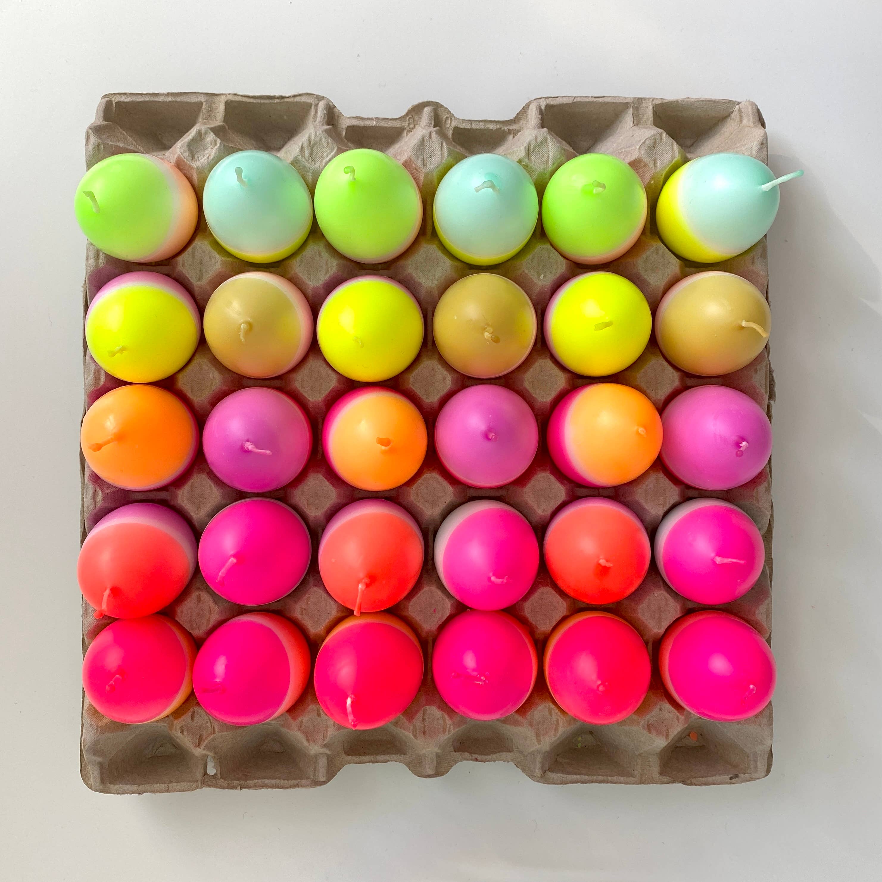 Pink Stories – Velas de decoração por atacado – Velas em forma de ovos tingidos à mão com bandeja1