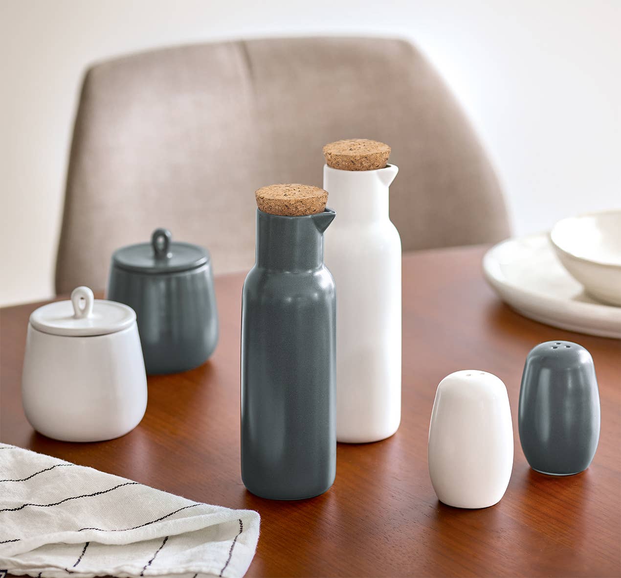 Spice jar, 220 ml, ceramic, white for wholesale on Faire1