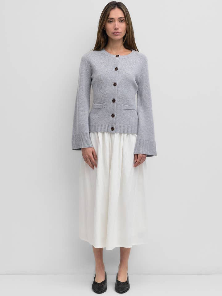 MOD REF – Engroshandel Cardigan - Dame – The Tyler Cardigan | Kvindesweater med klokkeærmer og knapper33