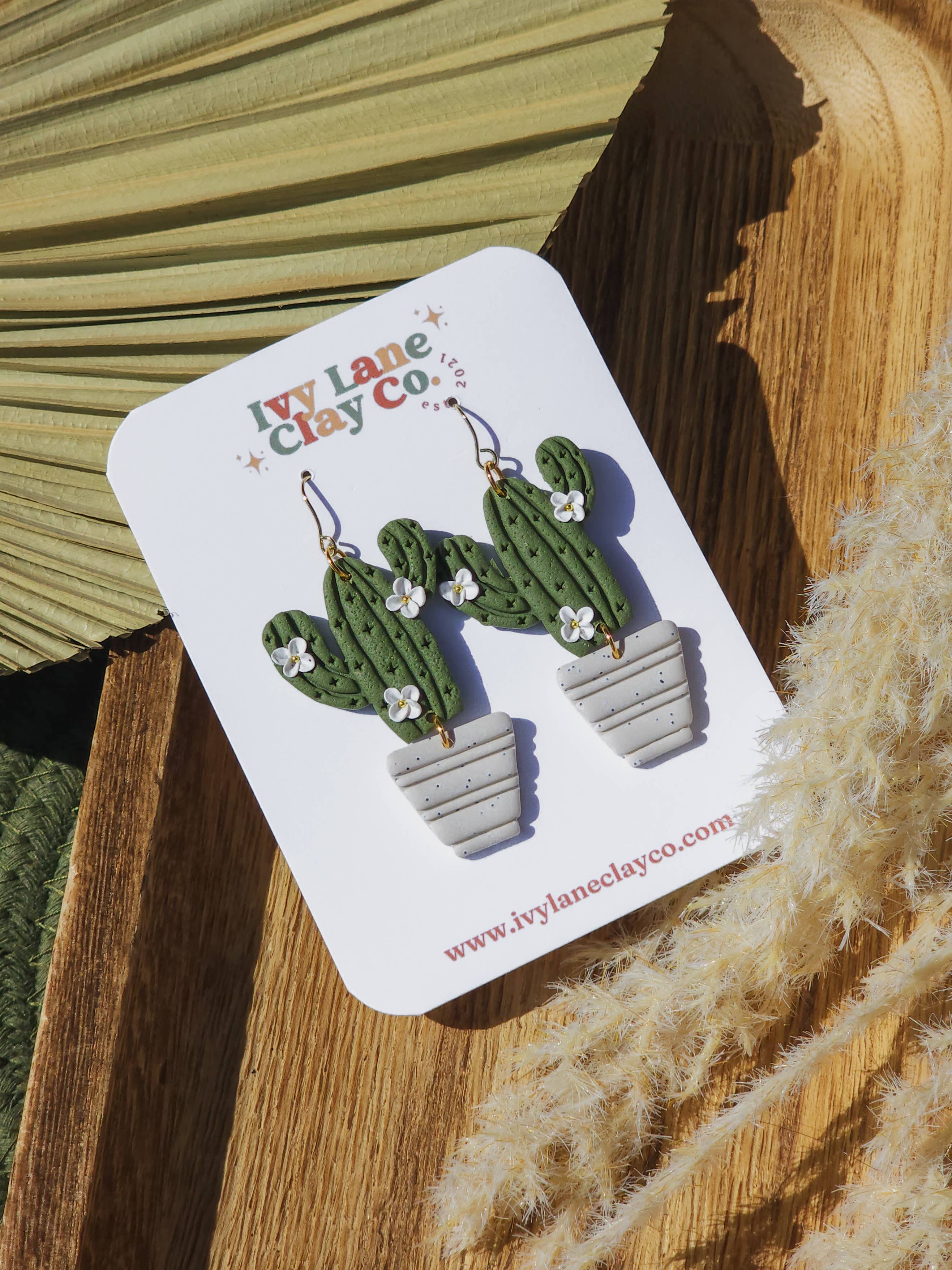 Ivy Lane Clay Co. - Vente Boucles d'oreilles pendantes - Plantes et pots | Cottagecore | Boucles d'oreilles en pâte polymère10