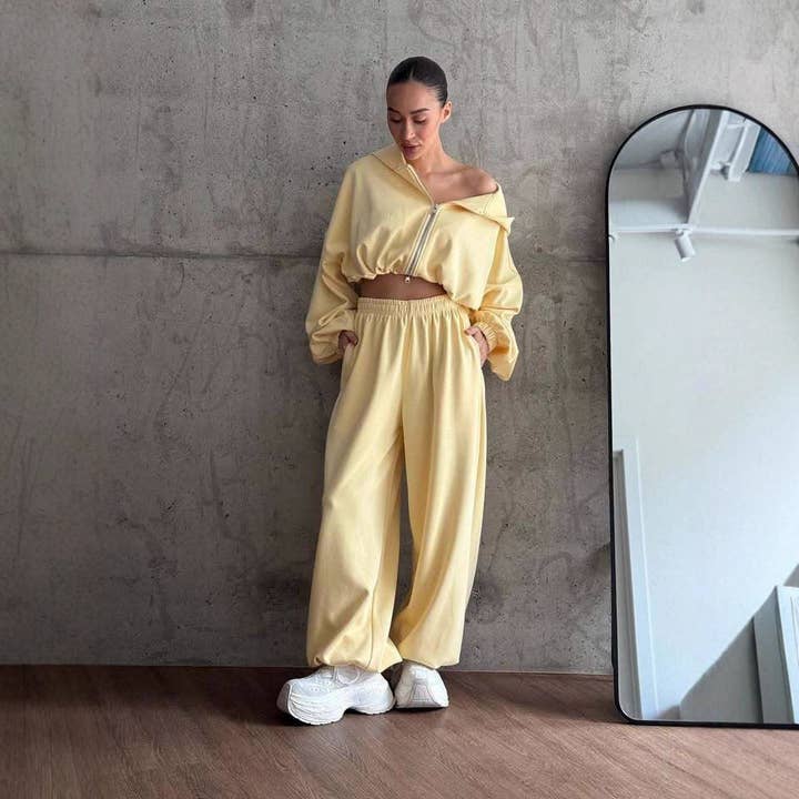 Hooded Zip-Up Sweatshirt And Pants Set for wholesale by kycozy