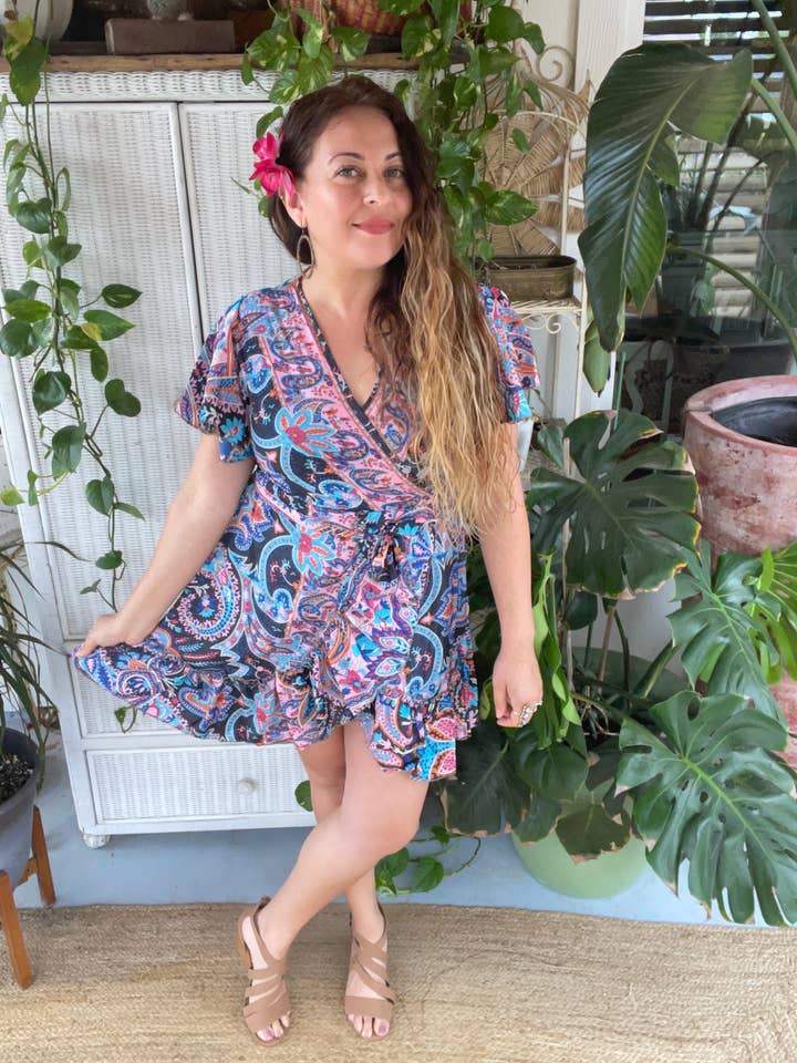 Pink and Silver - Vente Robe – femme - Robe kimono courte cache-cœur ajustable en soie (marine/rose)