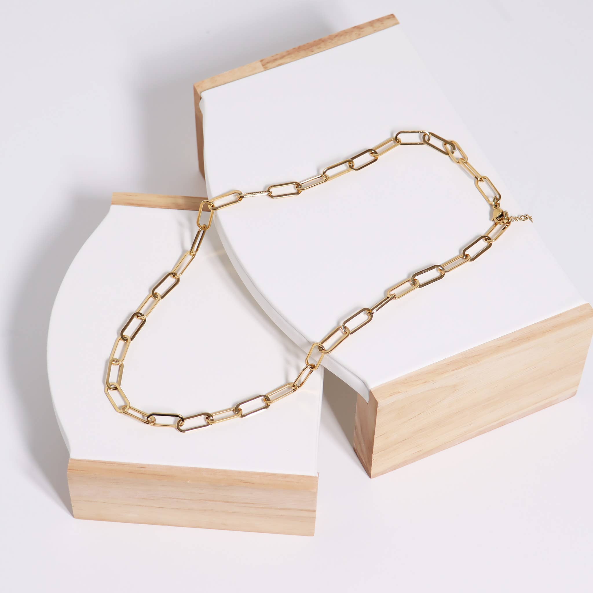 WJW - Wholesale Link & Chain Necklace - 18K Gold Paperclip Chain Necklace8