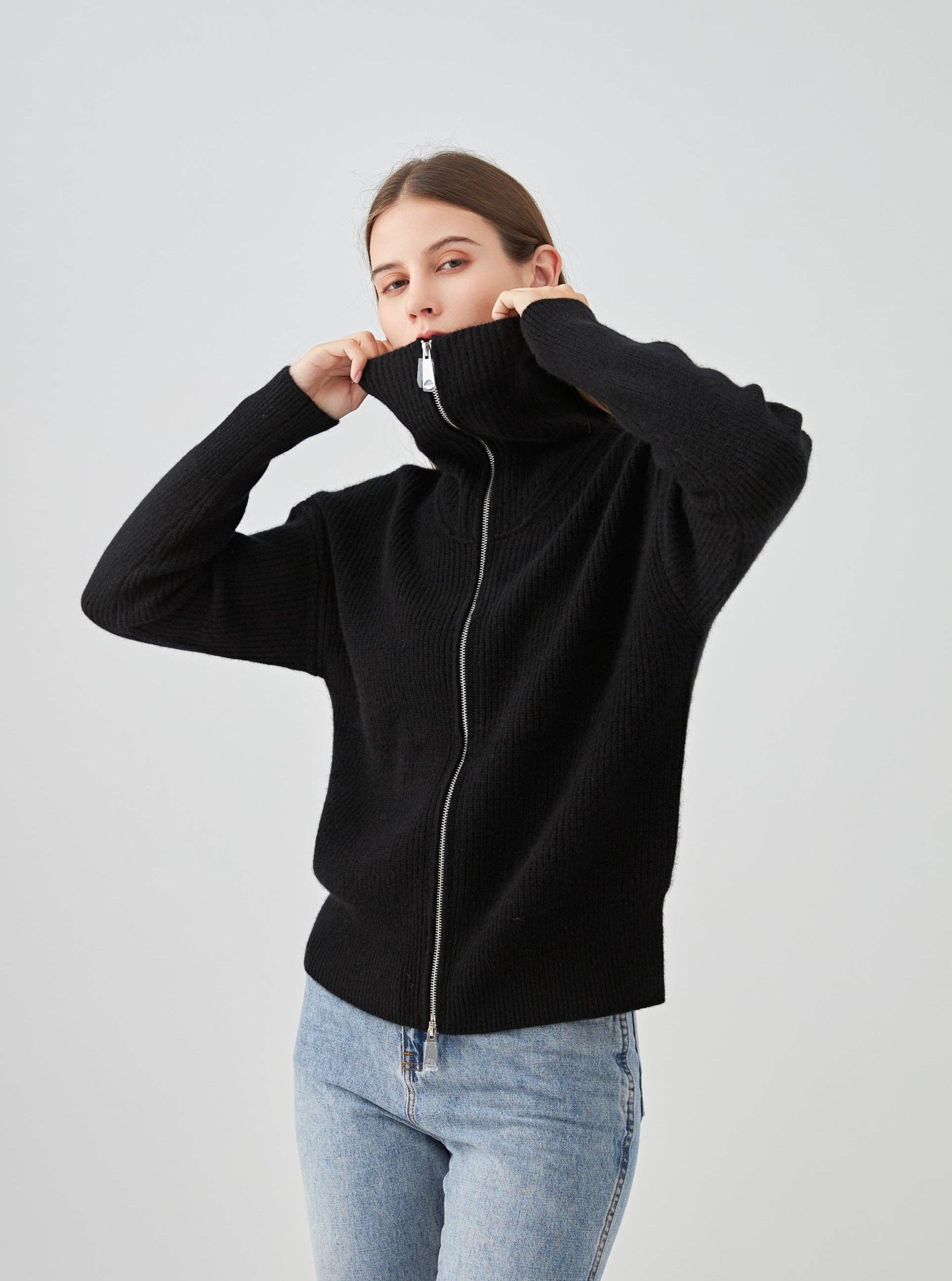 jw.atelier – wholesale Knitted jumper – Women′s – High-neck zip-up cardigan 100% cashmere 4-ply3