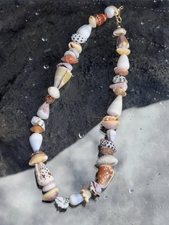Maui Shell Lei for wholesale by Nani Shells