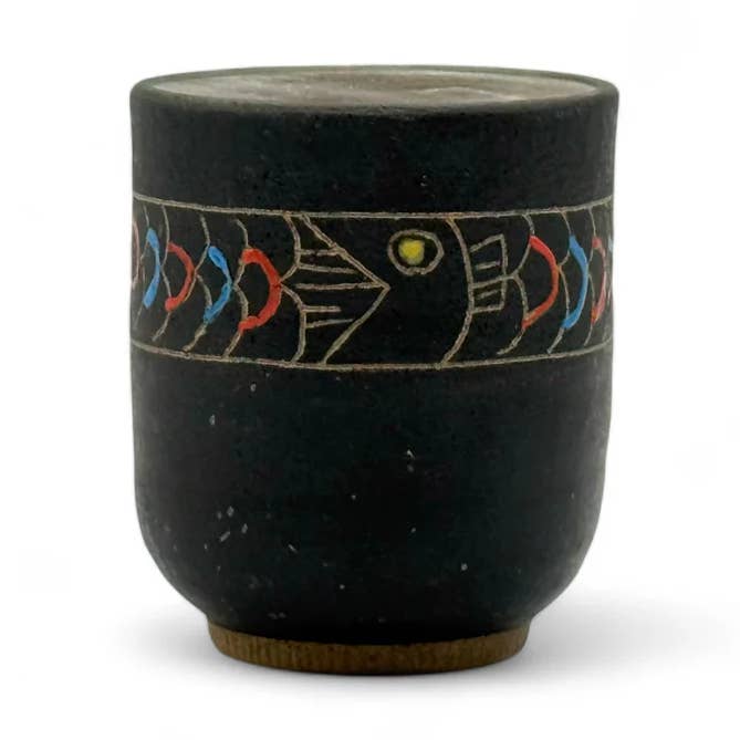 Sakana Black Fish Mino-yaki Yunomi - Tasse à thé japonaise pour la vente par Inoue Tea
