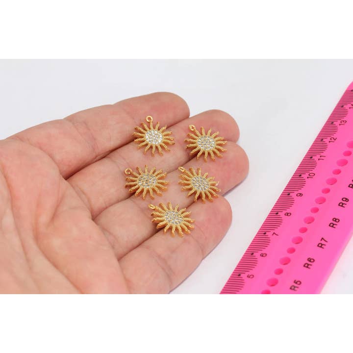 Pendentif soleil brillant 24 carats 15 mm, micro pavé, MTE1417 pour la vente par QueenJewelryM