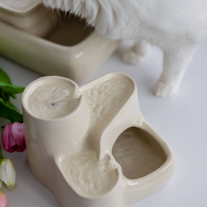 Miaustore – wholesale Husdjursskål - Katt och hund – Miaustore keramisk dricksfontän mini2