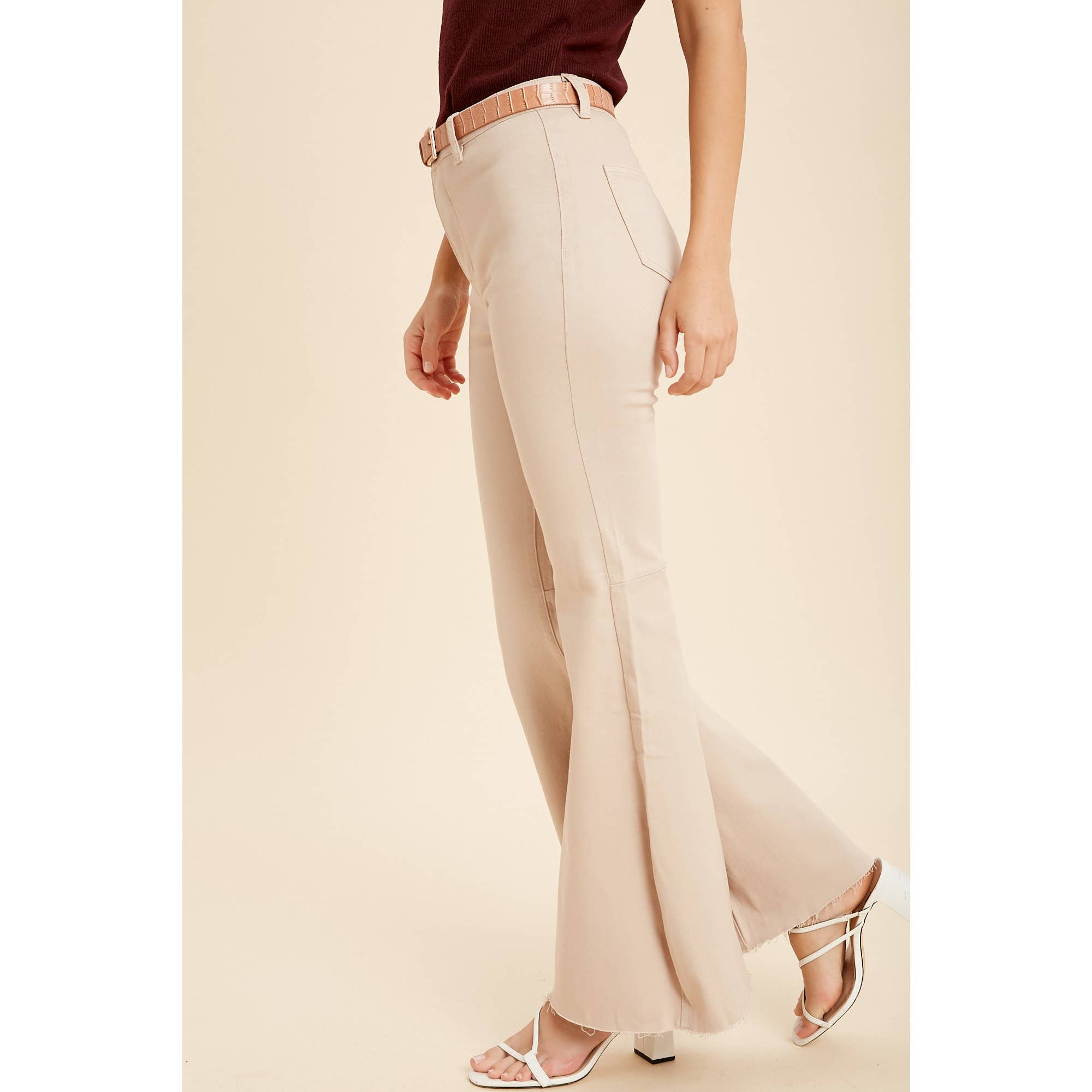 TAUPE HIGH RISE FLARE JEANS WITH POCKETS / WL19-2932 for wholesale on Faire1