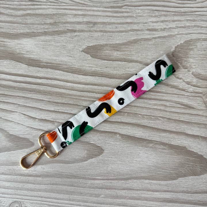 Emily's Weaving – wholesale Knitting/Crochet Supplies – White Yarn Spinner with Abstract Wristlet4