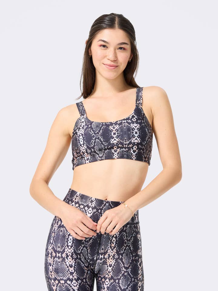 Hi-Shine Scoop Neck BH i Python for engroshandel hos Terez