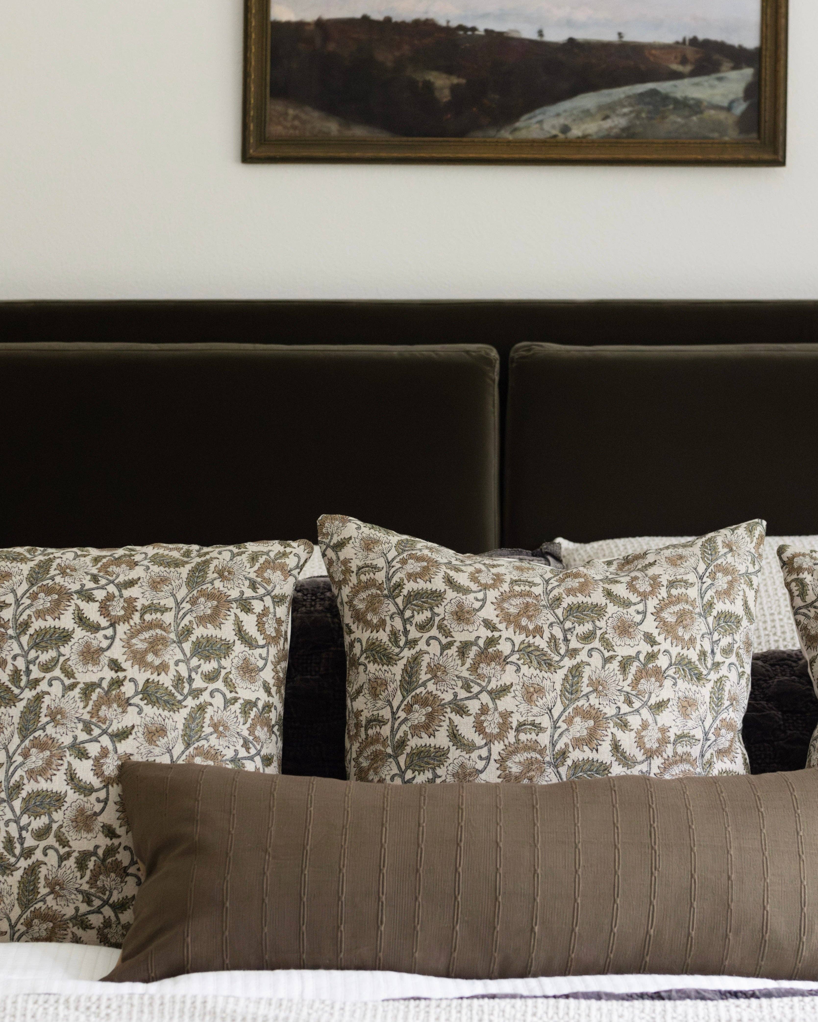 Linen & James - Vente Housse de coussin - Ethel | Housse de Coussin en Lin Naturel à Motif Floral Sage5