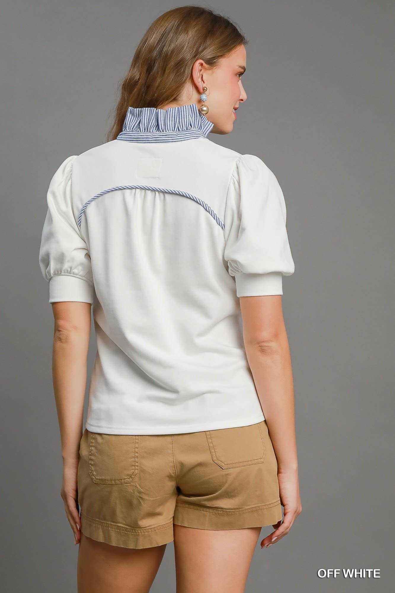 Vanilla Monkey - Vendita all'ingrosso Camicetta - Donna - Top con Collo Alto Arricciato e Mezze Maniche3