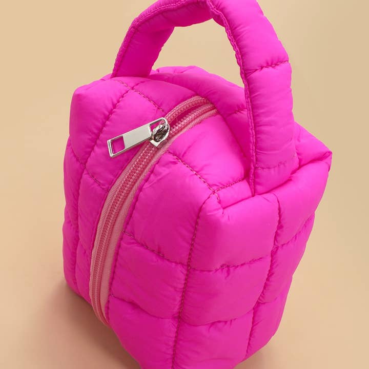 JOSSLYN by wall to wall - Wholesale Makeup/Cosmetic Bag - QUILTED PUFFY COSMETIC MAKEUP POUCH CLUTCH BAG | 40P548