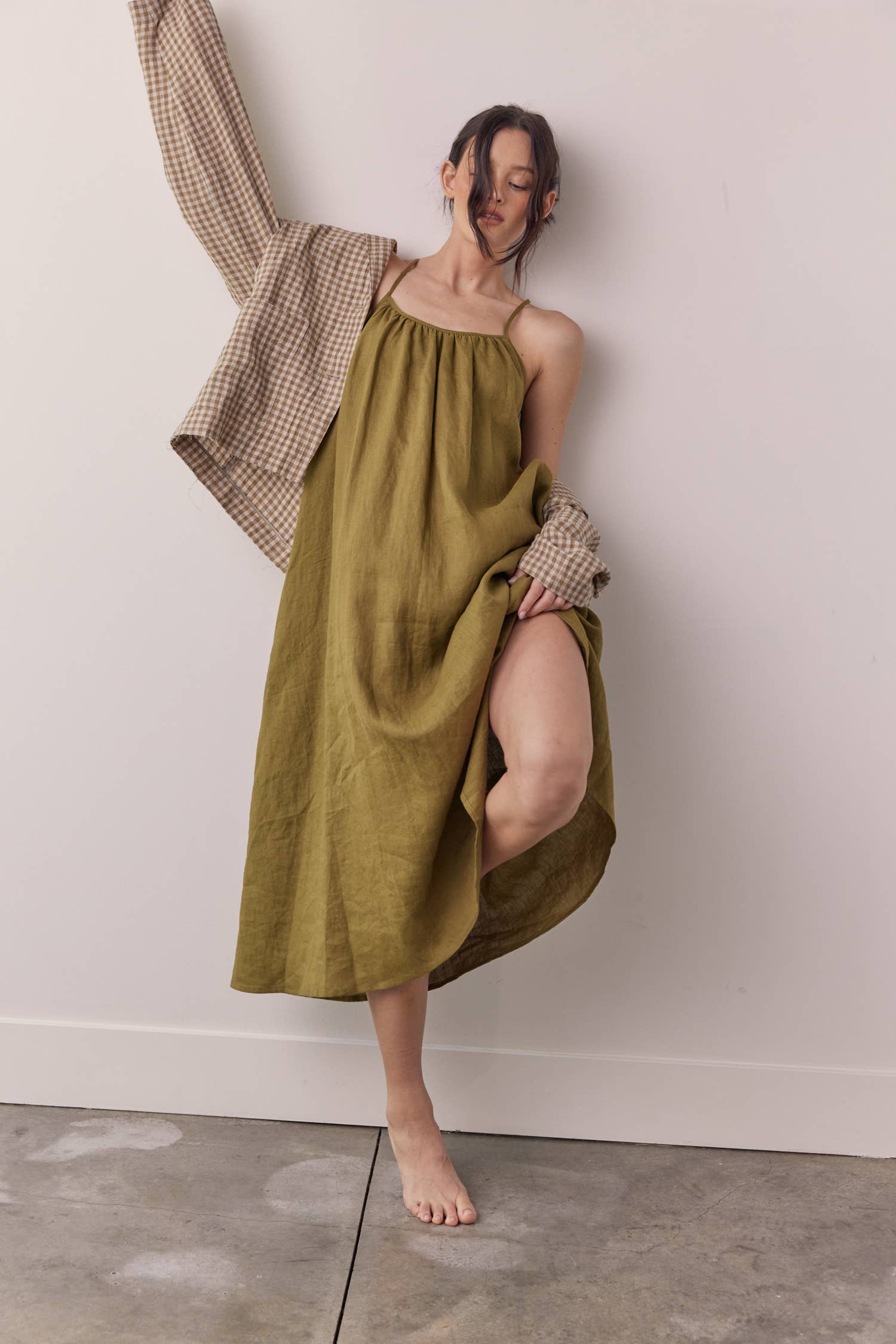 M Green Linen back tie ankle dress for wholesale on Faire3