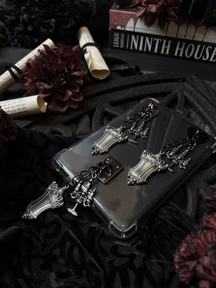 Breloque « Éclat Doré » pour liseuse pour la vente par The Pretty Cult