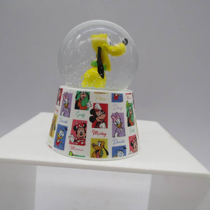 Silver Buffalo - Wholesale Snow Globe - Disney Pluto Boxed 45mm Light Up Snow Globe2