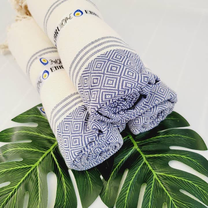 EBRU Home - Wholesale Throw Blanket - Throw Blanket, Farmhouse deco, Fall deco, Quick fold throw4