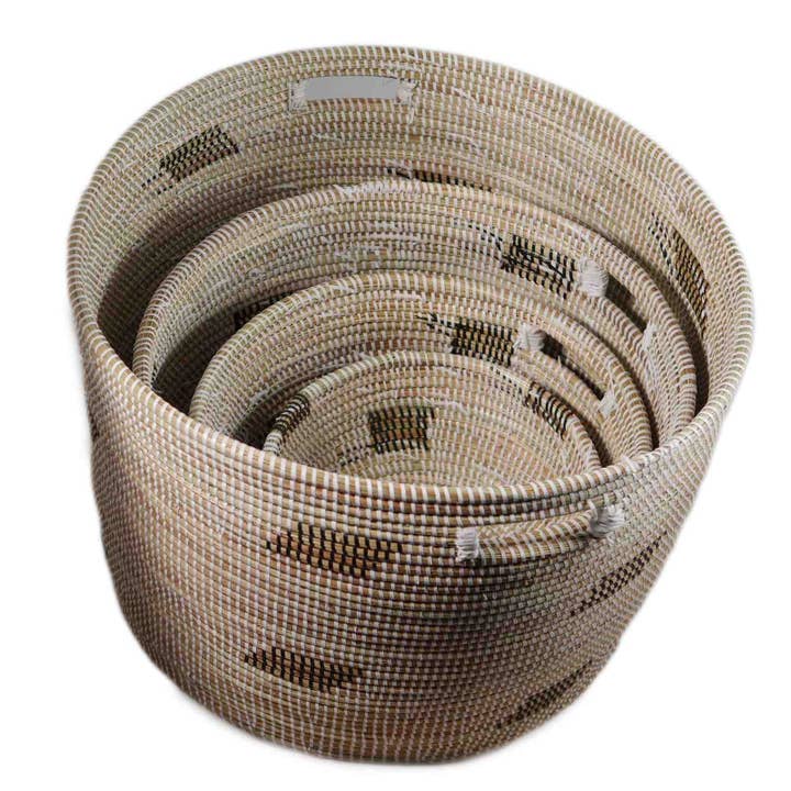 Jakarasi - Wholesale Basket - Handwoven boho laundry basket made of seagrass5