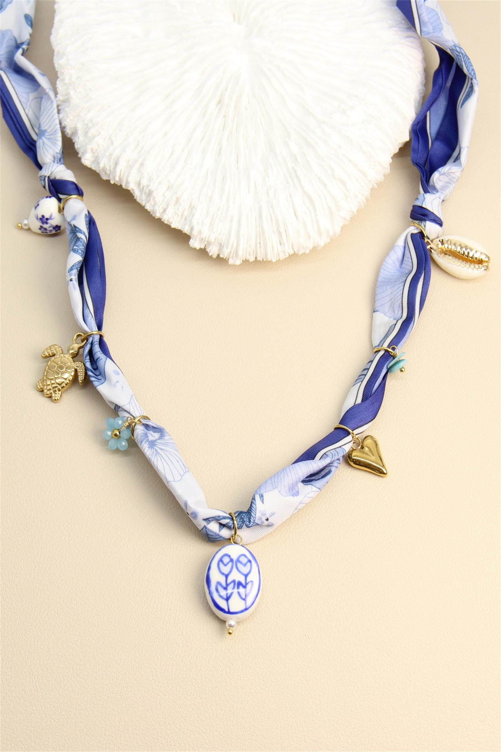 BELLISSIMA BIJOUX – wholesale Hänge-/berlockhalsband – Halsband med tofs och scarf i rostfritt stål och keramik0