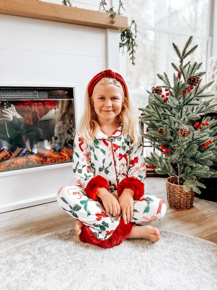 Rylee Faith Designs - Vente Haut et bas de pyjama – enfant - Ensemble de pyjama de Noël à imprimé nœud de fête – Vêtements de nuit confortables pour filles avec bordure rouge6