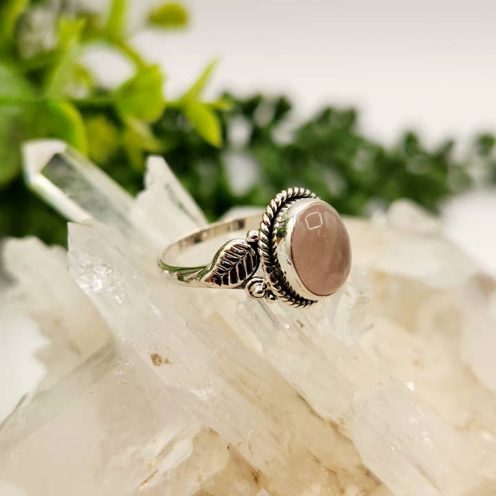 Meraki Gemstones – wholesale Cocktail/statement ring – Rose Quartz Semi-Precious Gemstone Sterling Silver(925) Ring1