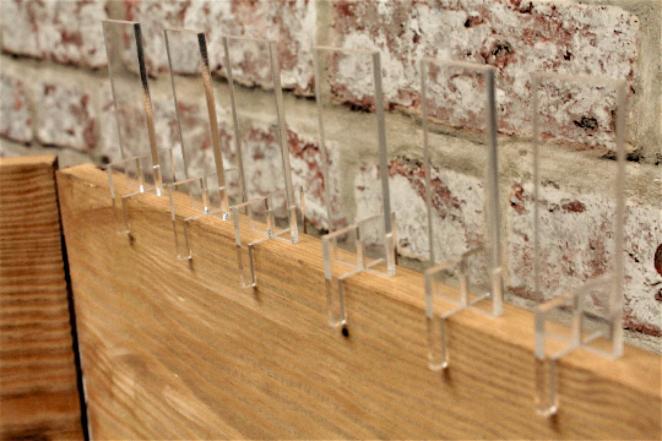 Fandomonium - Wholesale Board Game - Wooden Dungeon Master Screen - D20 Character Wheel Motif5