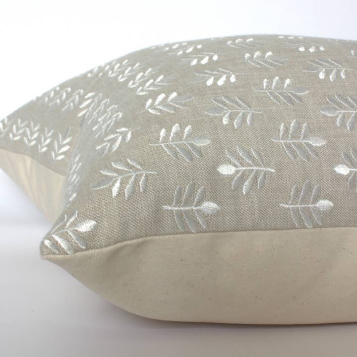 Textileish – Großhandel Zierkissenbezug – Olivgrüne Kissenbezüge, Designer-Dekokissen in Grün