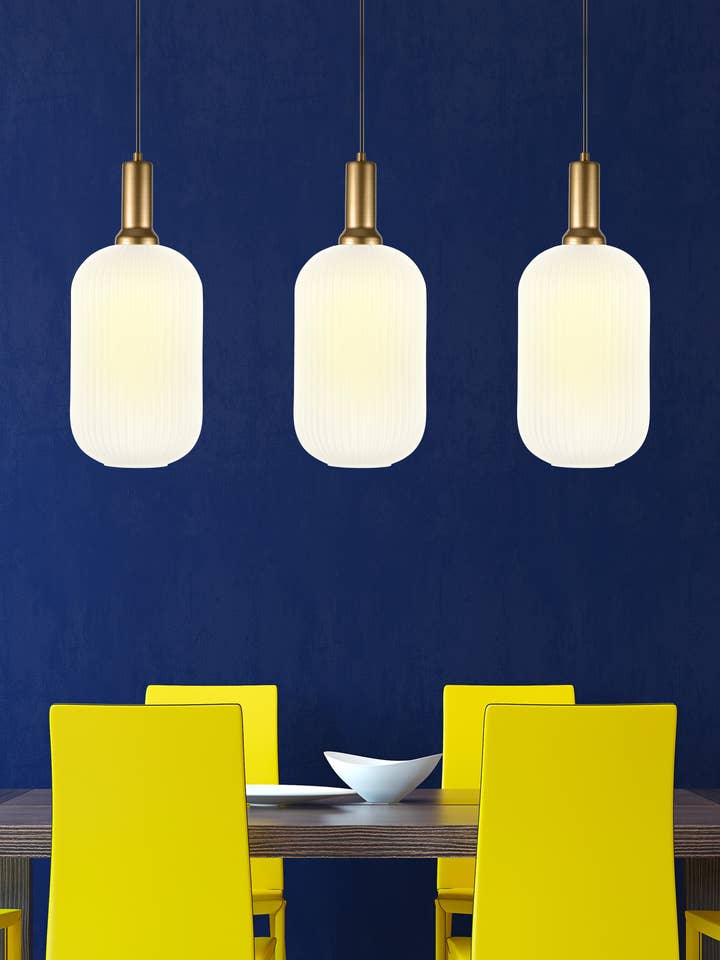 Riflet glas opal hvid multi-pendelbelysning trappe, skræddersyet riflet glas pendelbelysning, multi-belysning til trappeopgang lang lysekrone for engroshandel hos Eclipse Lighting