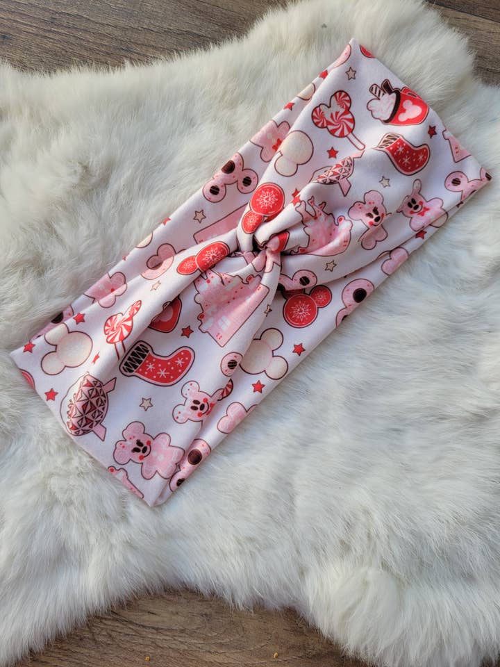 Pink mouse Christmas castle for wholesale by Sew fashionable headbands