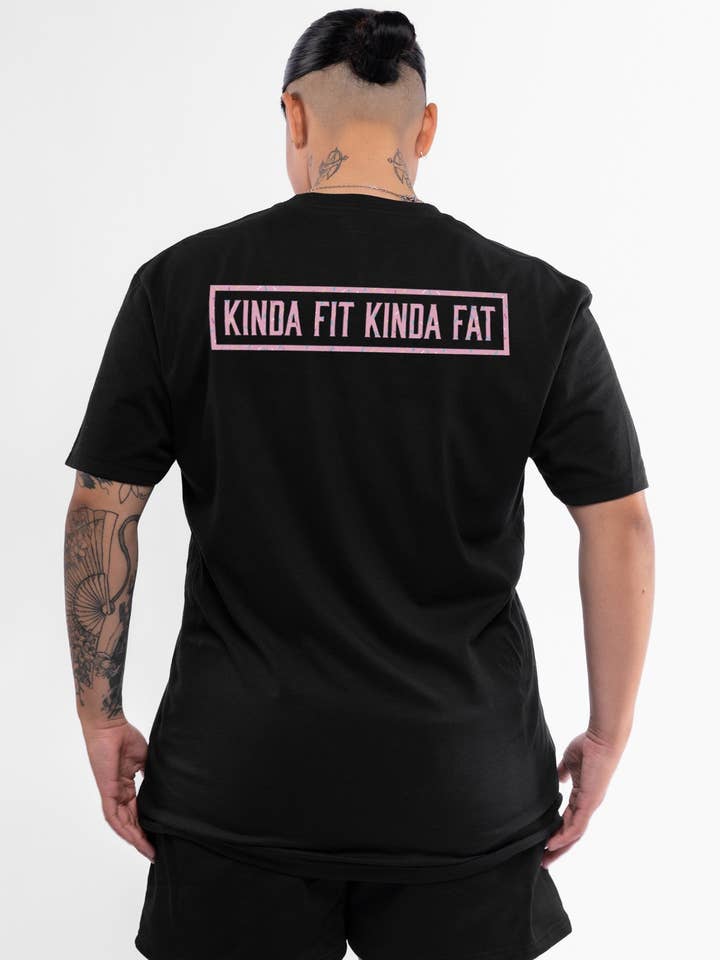 T-shirt de Mistura Assinatura Bar Logo por atacado de Kinda Fit Kinda Fat