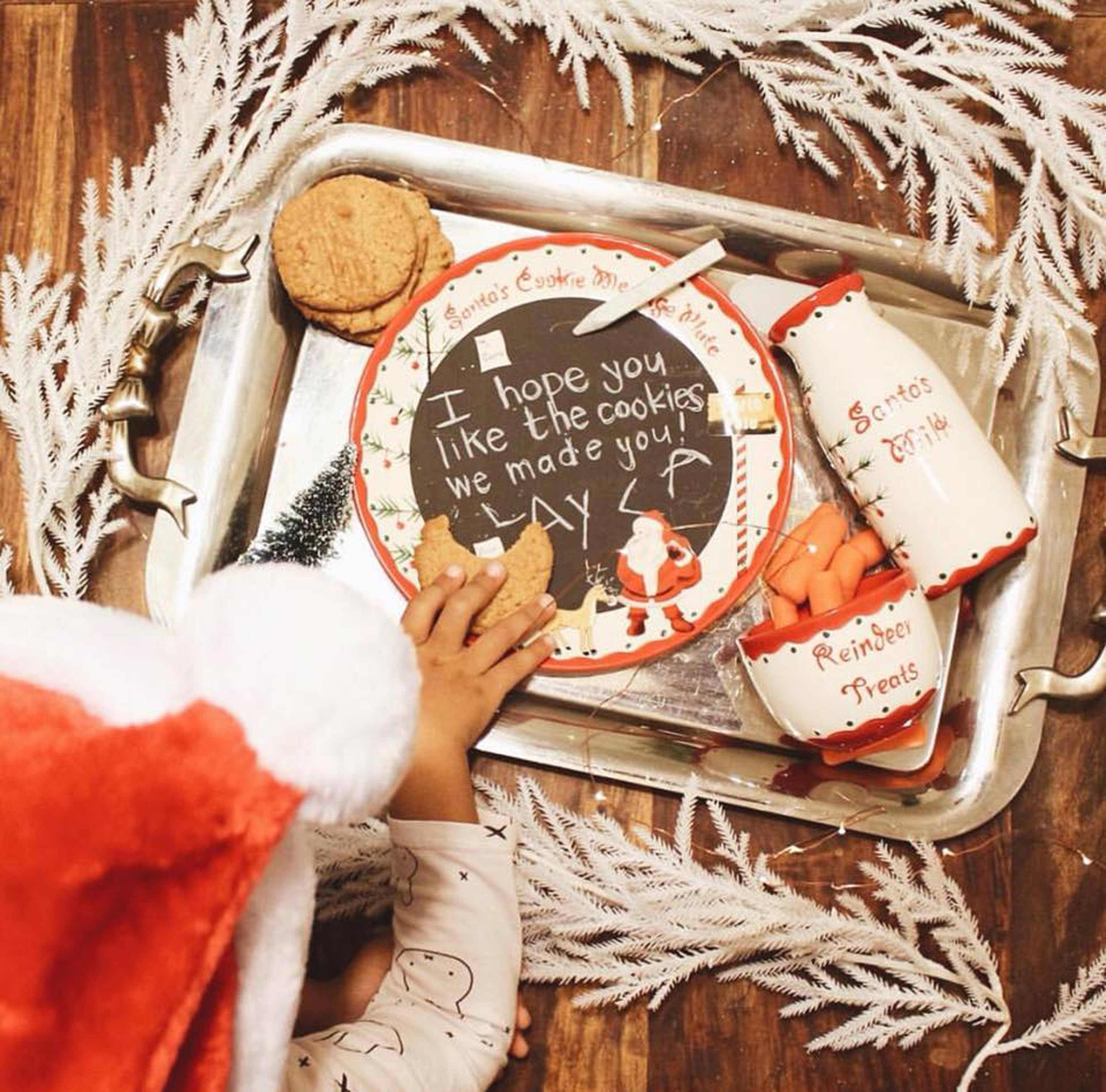 Child To Cherish® - Wholesale Christmas Decoration -  Santa's Message Plate Set - Includes Three-Piece Set1