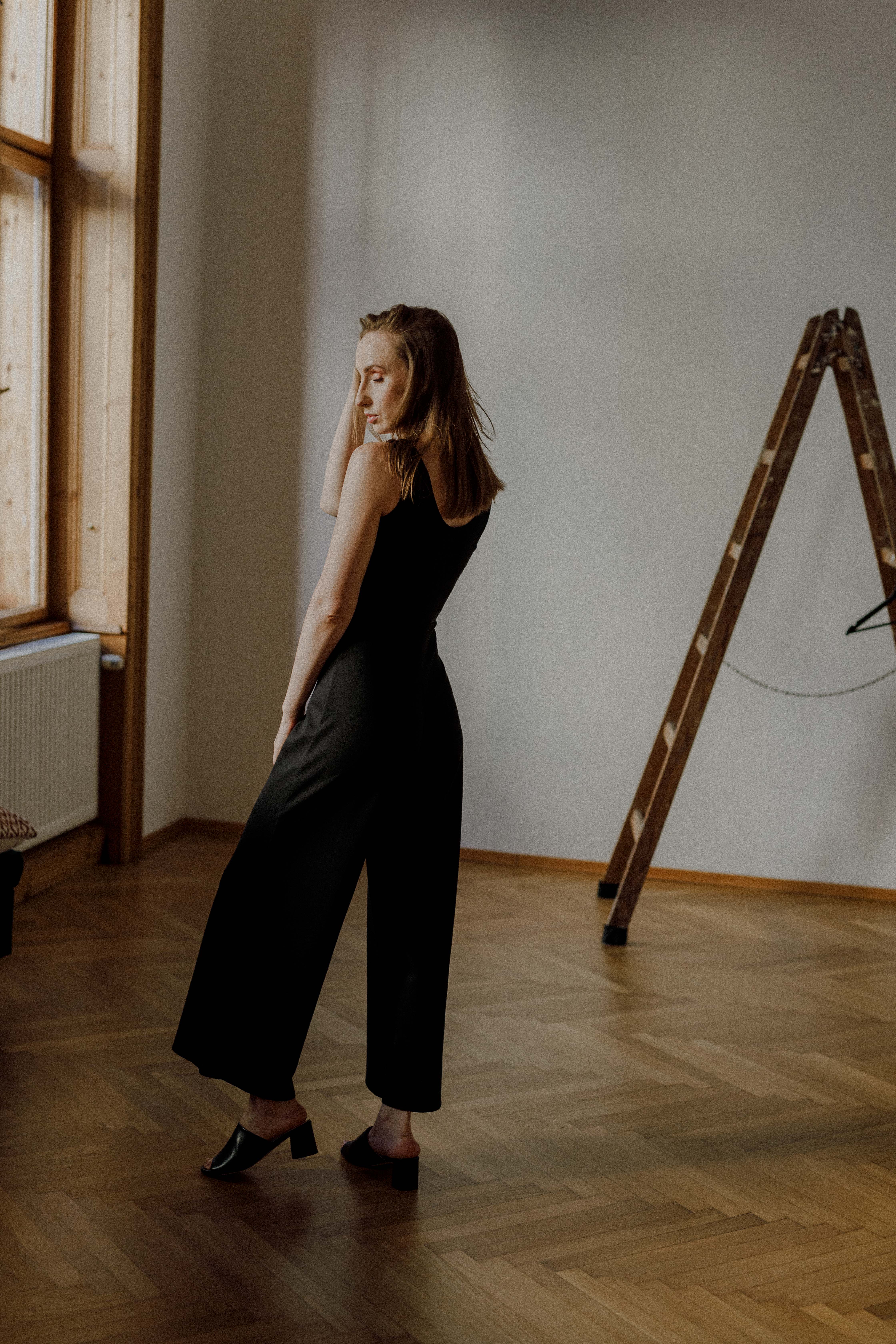 VIKTORIA&VIKTOR - Wholesale Jumpsuit - Dames - JERSEY VIOLA jumpsuit met uitsparing1