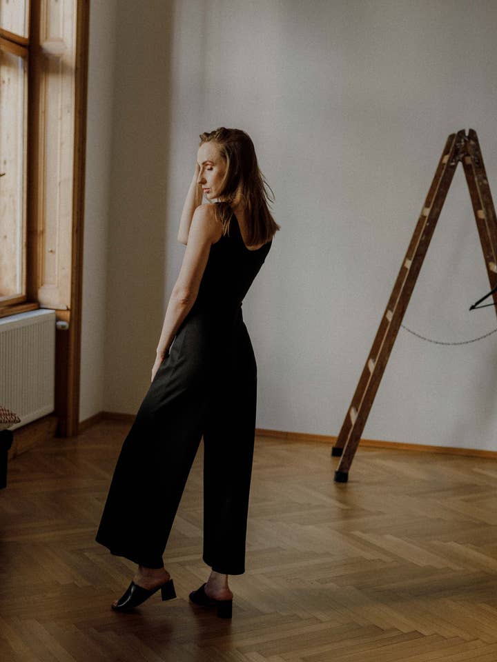 VIKTORIA&VIKTOR - Wholesale Jumpsuit - Dames - JERSEY VIOLA jumpsuit met uitsparing1