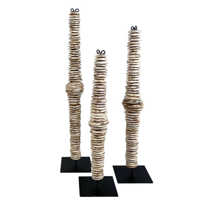 Collier Musi Stacked Shell - Objet de table pour la vente par OUTPOST ORIGINAL